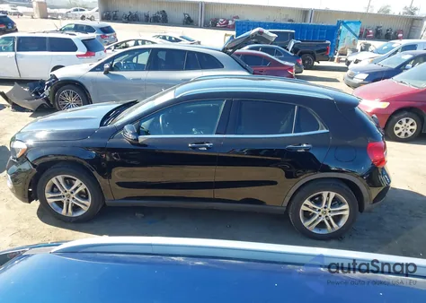 2020 Mercedes-Benz Gla 250 z USA, uszkodzony, nr VIN WDCTG4EB6LU024062